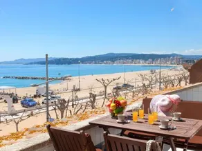 Apartment Mallorca in Palamós - 8 Persons- 4 Bedrooms - Image 3