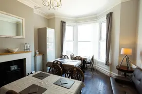 Sea Lynn Guest House - Image 3