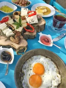Dimitri Ada Evi & Restaurant - Image 4