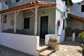 Villa Katina Apartments - Image 3