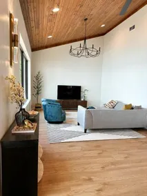 Newly Renovated 4B 2.5 bath Lakefront home with South Grand Lake Views and dock - Image 2