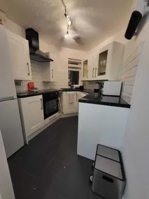Lovely 2-Bed Apartment In Grays - Image 3