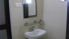 UpTech Guest House - Image 3