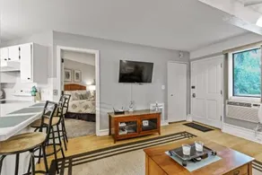 Lake Geneva's resort amenities - Image 3