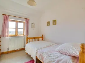 Orchard Cottage - Three Bedroom House, Sleeps 4 - Image 3