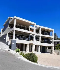 Whale Waters Self Catering Gansbaai - Image 3