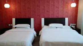 Fairyland Hotel Dongfeng Plaza - Image 2