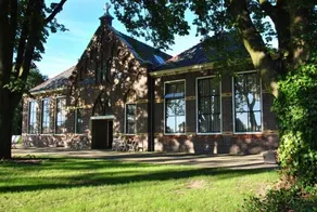 Bed & Breakfast De Oale School - Image 5