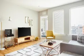 Frankford Flats by Sonder - Image 5