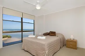 Northcliffe Apartments - Image 2