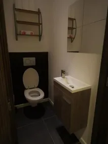 Apartment with balcony in city center - Image 5