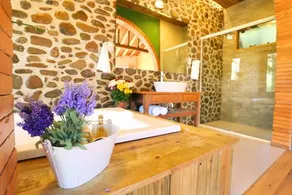 Curucaca Hotel - Image 2