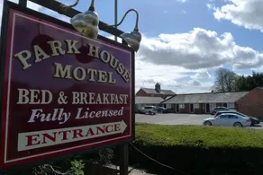Parkhouse Motel - Image 5