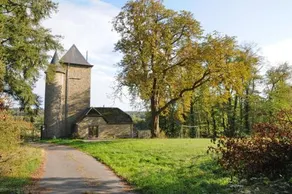 La Tour De Serinchamps - Image 4