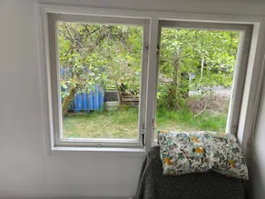 Cozy Tiny House Retreat in Stockholm Archipelago - Image 5