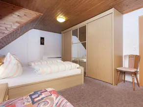 Comfortable Holiday Home With Terraces Located in the Southern Part of the Thuringia Forest - Image 3