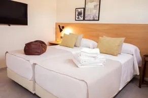 Grand Luxe Hostel - Image 3