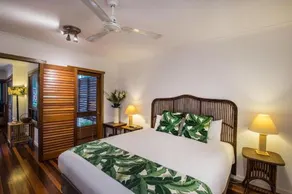 Tropical 2 Bdrm Parking Netflix Four Pools DaySpa - Image 3