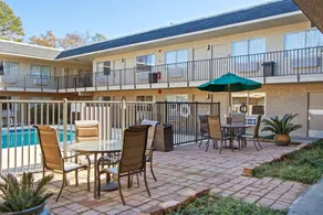 Dogwood Inn & Suites - Image 4