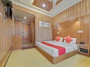 Hotel Snow Palace by OYO Rooms - Image 5