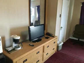 Shamrock Motel - Image 3
