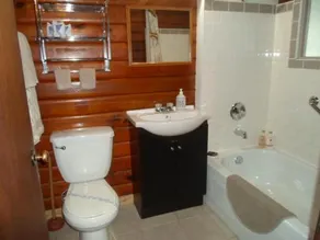 The Cedars Motel Sicamous - Image 3