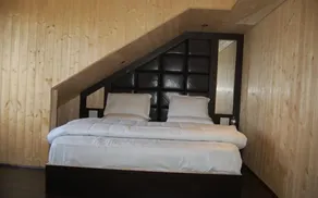 Hotel Zahgeer Continental  Gulmarg - Image 4
