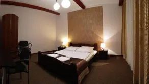 Hotel Junior - Image 2
