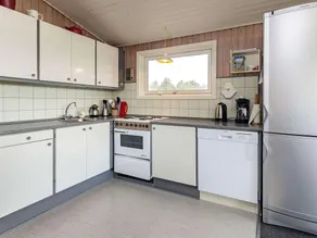 Cozy Holiday Home in Vejers Strand near Beach - Image 3