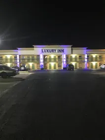 Luxury Inn and Suites Copperas Cove - Image 4