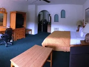 Channel Islands Inn - Image 2