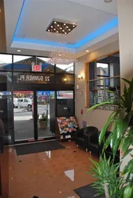 Sumner Hotel - Image 2