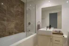 Premium 2 Bedroom Garden Apartment - Image 4