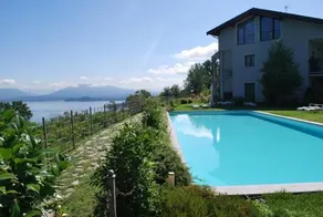 Cozy Apartment with Swimming Pool in Meina Italy - Image 4