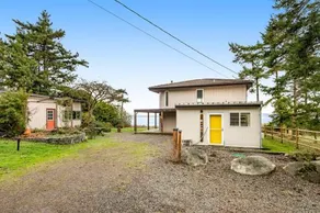 The Artists Beachhouse - Image 2