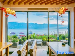 MEI LU. LAKESIDE  HOTEL - Image 4