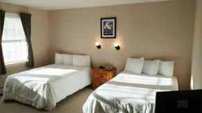 Woodbound Inn - Image 5