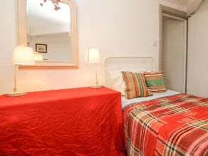 Place House - Image 3