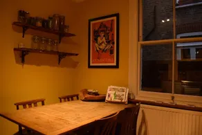 Incredible 1 Bedroom Flat Colourful and Cozy - Image 4