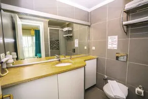 Club Vela Hotel - Image 2