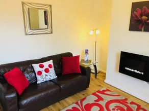 Warwick Apartments - Image 2