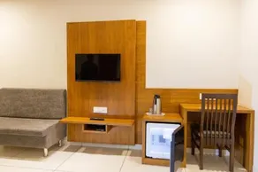 Hotel The Grand Dopak Rooms & Restaurant Junagadh - Image 4