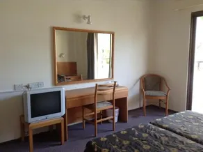 Harry's Hotel - Image 5