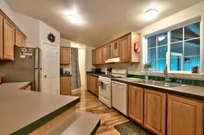 The Haire Haus - Image 5