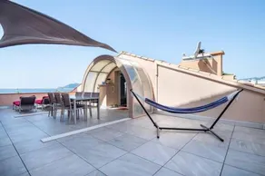 Duplex avec vue sur mer et piscine - Image 4