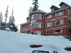 Fluorescence Hotel And Restaurant - Image 3