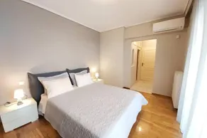Luxury beachfront 3 bedroom apartment in Kavouri beach, Athens - Image 2