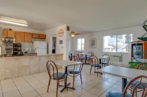 Vagabond Inn - Redding - Image 3