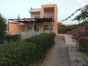 House Near The Sea - Image 5
