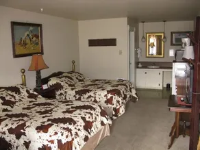 Rustlers Inn - Image 3